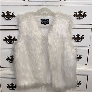 WHITE FUR VEST NEVER WORN